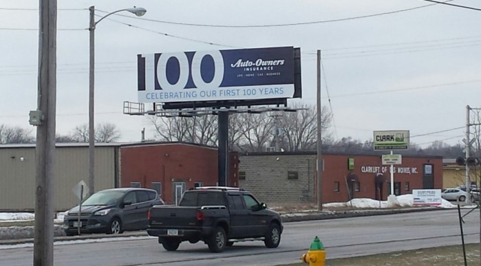 E. Euclid Ave .35 mi e/o E 14th St S/S, E/F Media