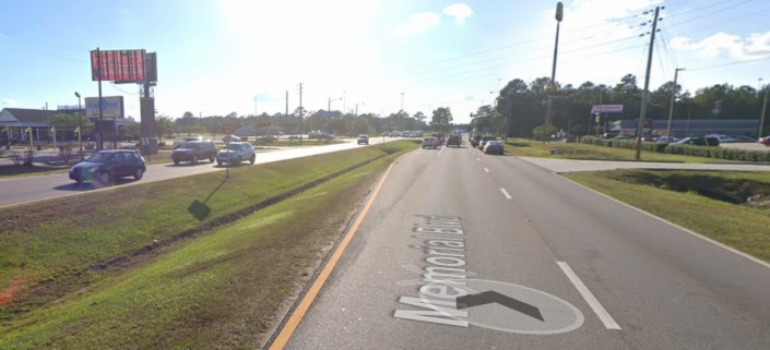 Hwy. 43 225 ft. s/o Frontage Rd WS, E/F Media