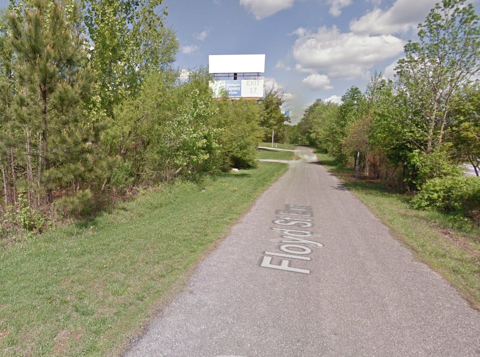 I-85 W/S 1 MI N/O EXIT 8 TOP Media