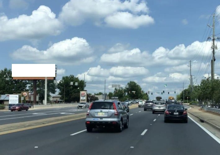 Location photo for Ernest W Barrett Pkwy NW near Cobb Pkwy at Barrett Pkwy, Town Center (Kennesaw)