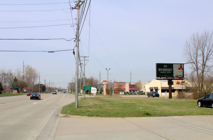 Location photo for E Maple Rd near E Maple Rd + John R (Troy)