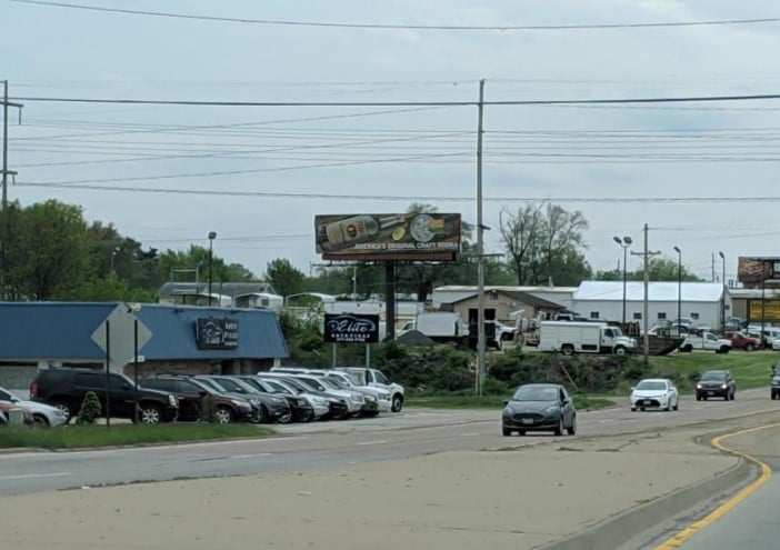 Dirksen .25 Miles S/O Clearlake Ave E/S N/F Media