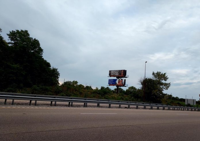 I-55/I-72 100' E/O 11TH ST.E/F TOP Furthest East Sign Media