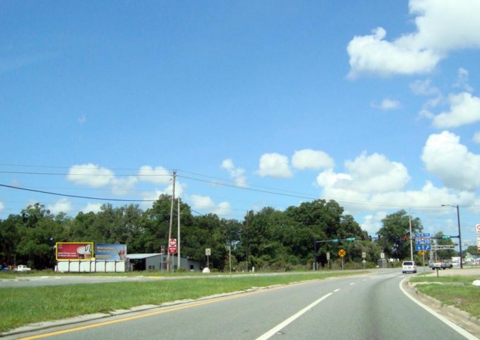 Location photo for Llewellyn Ave (Lake City)