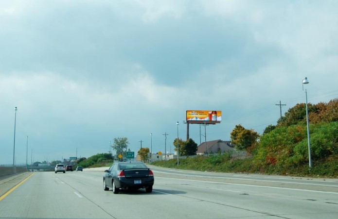 N/S I-696 E/O M-97 (Groesbeck Hwy) F/E Media