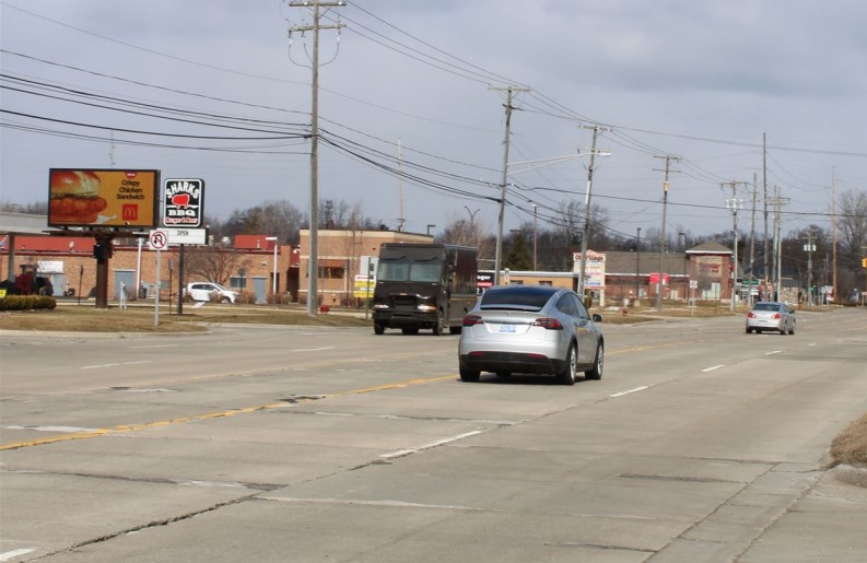 Rochester Rd S/O E. Long Lake Rd W/L F/S Media