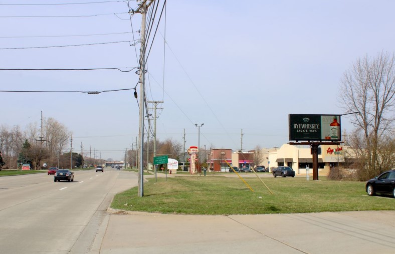 Location photo for E Maple Rd near E Maple Rd + John R (Troy)