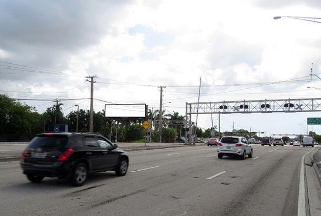 Location photo for W Cypress Creek Rd (Fort Lauderdale)