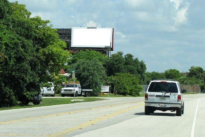 Location photo for Ravenswood Rd near FLL Airport Flight Landing View Point (Fort Lauderdale)