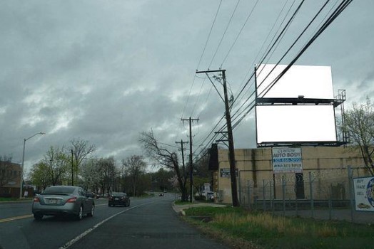 Location photo for Old Alexandria Ferry Rd near Old Alexandria Ferry Road at Highland Meadows Drive (Clinton)