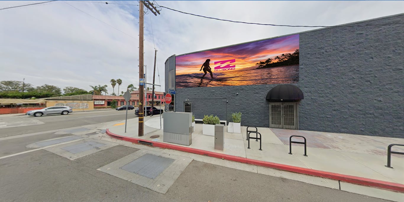 Elevated Wallscape on Washington Blvd