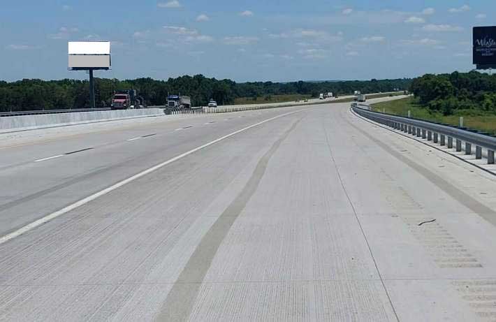 Location photo for E. of I35 S. of Hwy 77 (S Board)