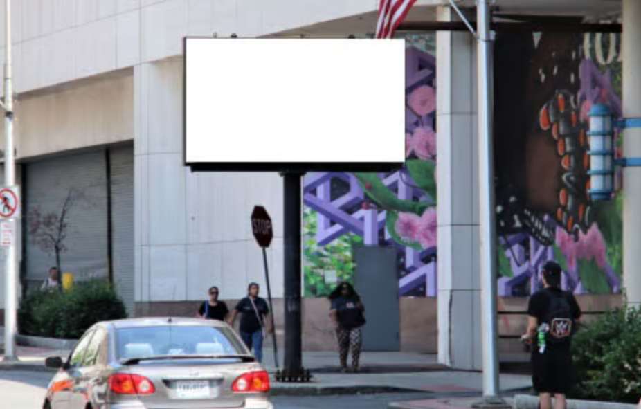 Main St S/S, 40 ft E/O MLK Blvd, W/F Media