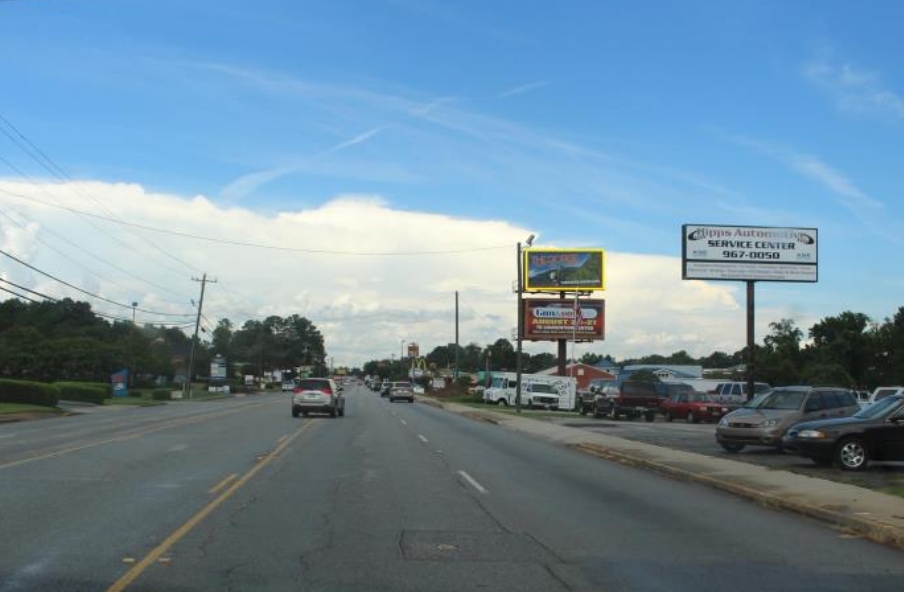 Location photo for NE Main St near N Maple St & Cothran Dr (Simpsonville)