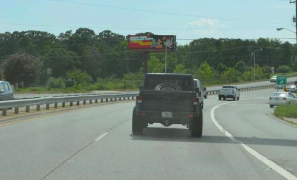 WENDOVER AVE @ BATTLEGROUND AVE SS Media