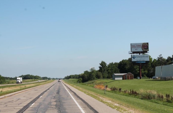 Location photo for East Side of Hwy. 61 @ 330th Street N/B (top)