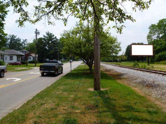 Location photo for Blue Ash Rd near Blue Ash Ave & Emerald Ave (Cincinnati)