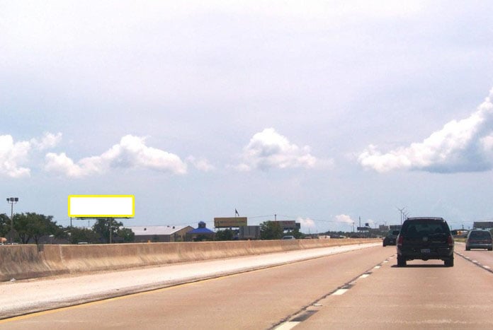 I-45S .30 mi S/O Johnny Palmer Rd E/S F/N Media