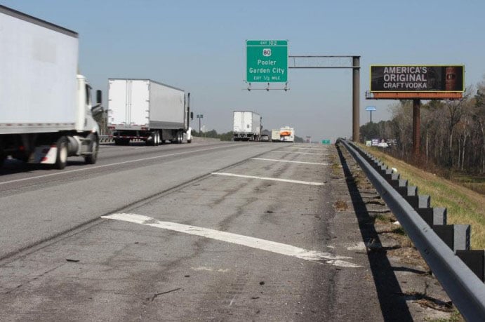 Location photo for E/S I-95 4000' S/O Exit 102 F/S