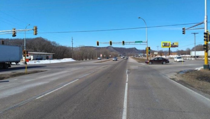 US 61 0.8 mi W/O US 14 NS, P 1 Media
