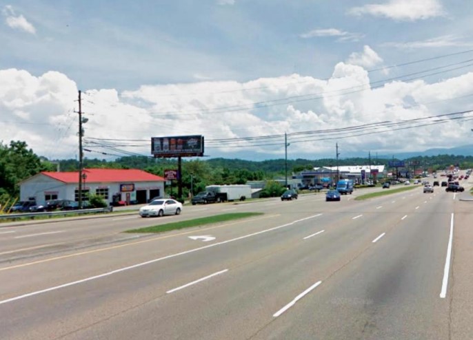 Location photo for Parkway near Ponies in the Smokies Sign (Sevierville)