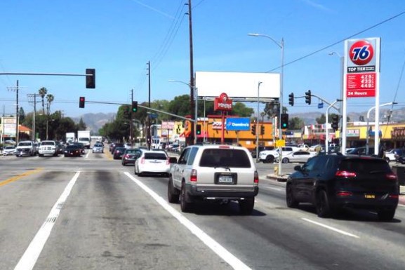 Location photo for Roscoe Blvd near Roscoe / De Soto, Canoga Park (Los Angeles)