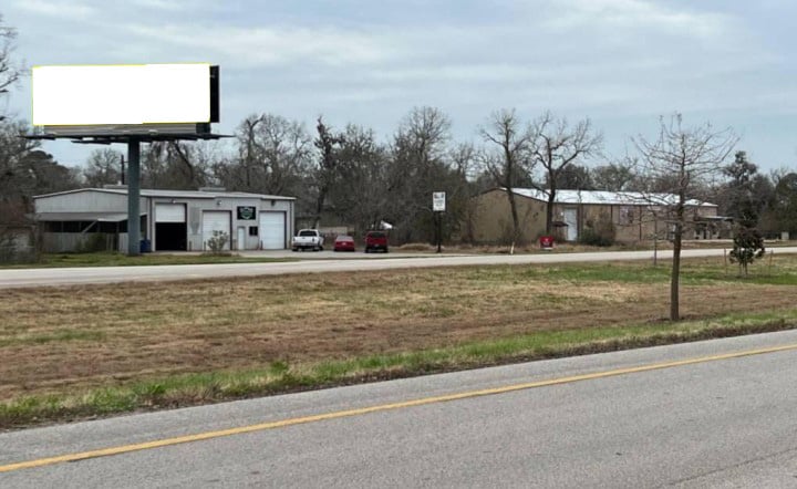 FM 2004 S/S, 0.50 mi W/O 288 Bus. St, N/F Media