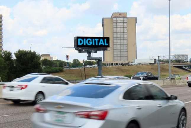 Location photo for W Mockingbird Ln near Mockingbird @ Sh 183 - S - FS (Dallas)