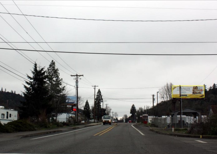 Location photo for NE Stephens St near Young's Garden (Roseburg)