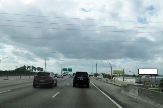 Location photo for SW 30th Ave near Pembroke Road/Southwest 31st Avenue - (Public Storage) (Hallandale Beach)