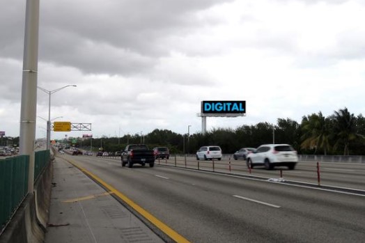 Location photo for One Oakwood Plaza (Hollywood)