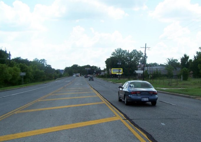 N/S HWY 105, .5 W/O 1314 F/E R/H Media