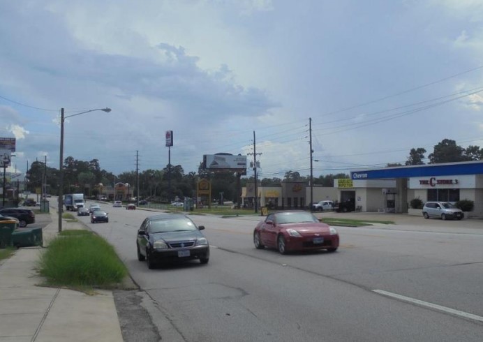Hwy 75, 1.0 mi. S/O Loop 336 Conroe, TX Media