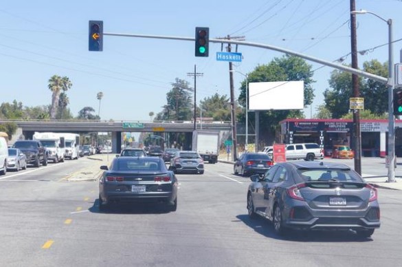 Location photo for Sherman Way SS 190ft E/O Haskell F/W - 1