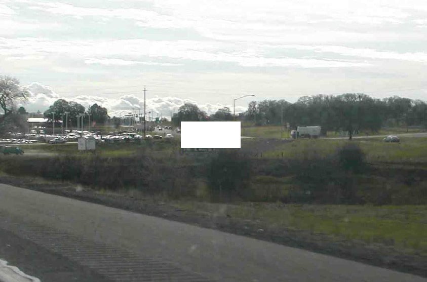 I-5 50.00 ft S/O Dibble Creek W/S F/N