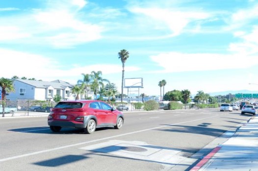 Location photo for Palm Av NS 645ft W/O 19th St F/W - 1