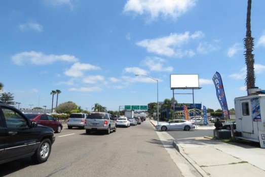 Location photo for Palm Av SS 40ft E/O 18th St F/W - 1