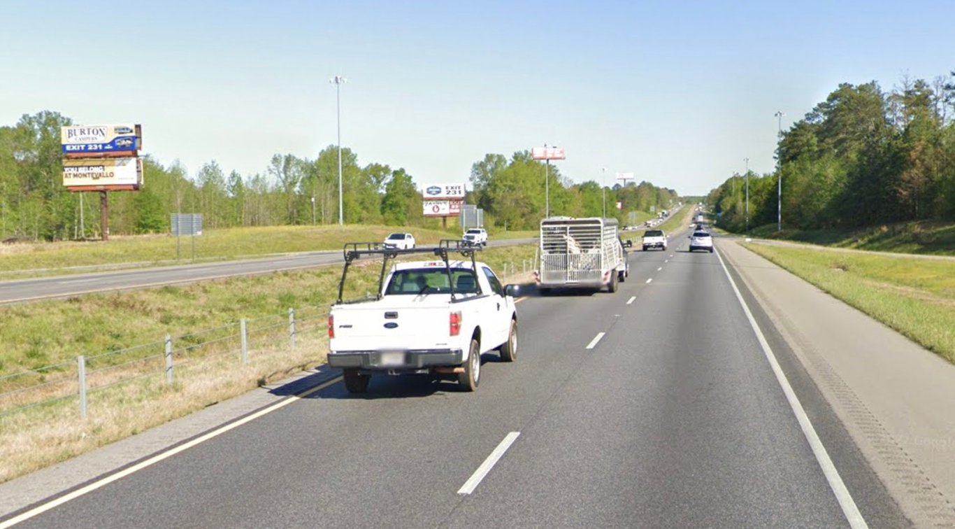 W/S I-65 1700' N/O Exit 212 (Bottom Face) Media