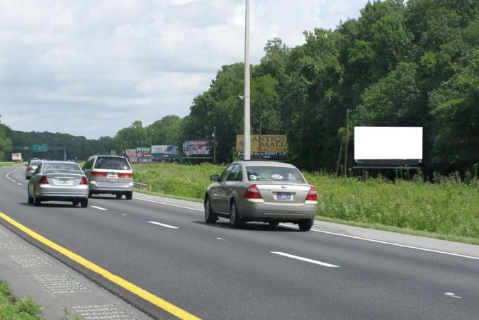 SSP (Fl Turnpike), .30 mi S/O I-75; E/S F/S Media