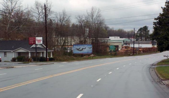 Location photo for S Chatham Ave near Veterans Memorial (Siler City)