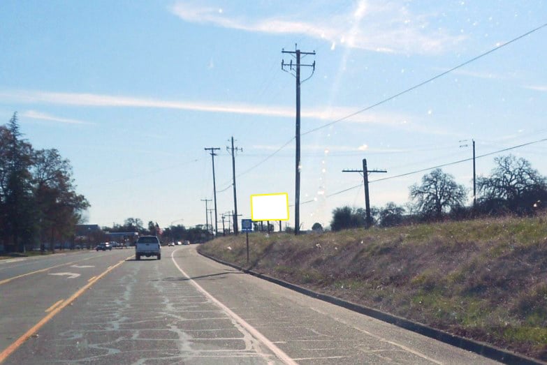 North Main Street 400.00 ft N/O Walton Avenue W/S F/N