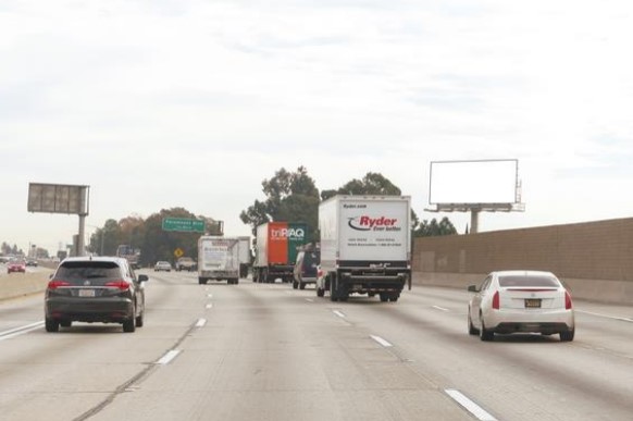 Location photo for Artesia Frwy SS 400ft E/O Cherry 19'6"x48' F/NW - 1