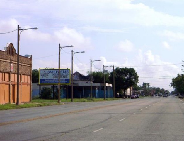 PROCTOR ST E/O AUGUSTA N/S Media