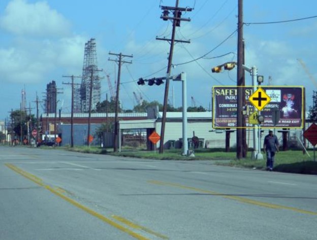 HOUSTON AVE @ 14TH ST E/S Media