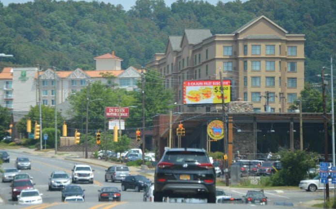 Location photo for Tunnel Rd near Tunnel Rd at Chunns Cove Rd (Asheville)
