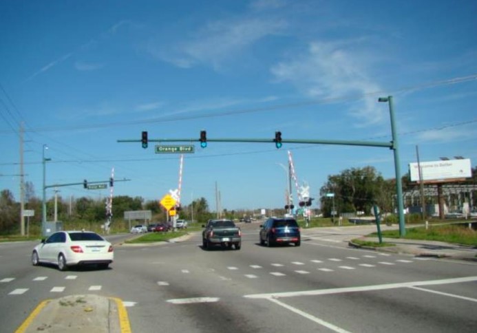 CR 15 (MONROE RD), 50' N/O ORANGE BLVD - E/S, N/B Media