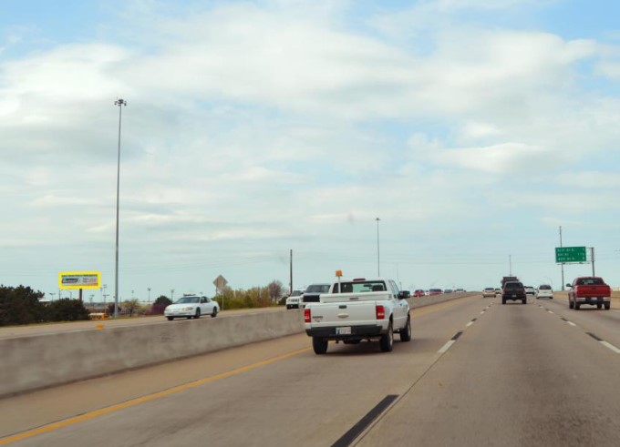 6000 S HWY 169 210FT N/O 61ST WS S/F Media