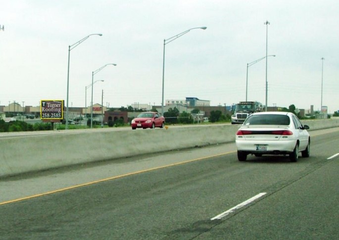 7110 S HWY 169 450' S/0 71ST ST W/S Media