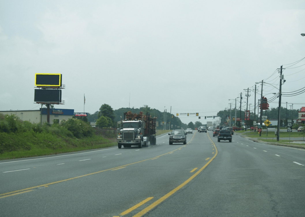 E/S 411 .1MI N/O HWY 76 N/F TOP Media