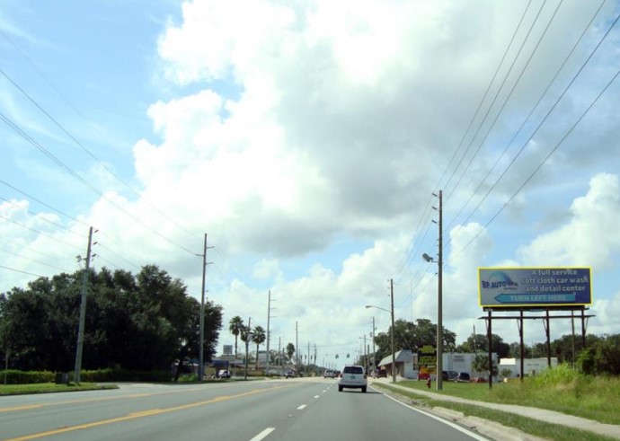 US 27 W/S .3 MI N/O SR 44 Media